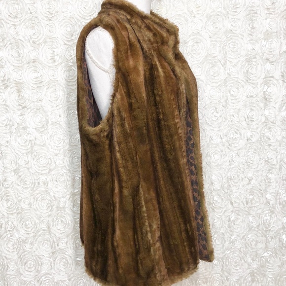 Faux Fur Long Open Vest with Pockets - Picture 2 of 8